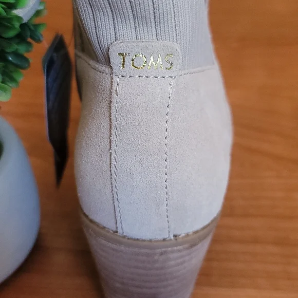 TOMS Natural Suede Bootie - Picture 7 of 11